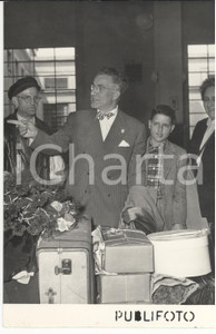 Fotografia d epoca originale 1953 NAPOLI Anthony CALIANDRO in partenza per gli Stati Uniti Foto 18x13 1
