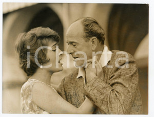 Fotografia d epoca originale 1958 VENEZIA MOSTRA DEL CINEMA Anthony MANN Sara MONTIEL ballano all Excelsior 1