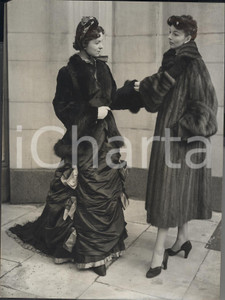 Fotografia d epoca originale 1953 LONDON 75th Anniversary Fur Company   Models June DUCAN Barbara CHRISTIAN 1