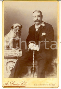 Fotografia d epoca originale 1910 ca NICE Ritratto di gentiluomo con il suo cane Foto A. LAURO FILS 11x16 1