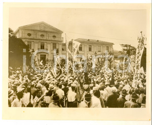 Fotografia d epoca originale 1939 TOKYO JAPAN AntiBritish demonstration at British Embassy Photo 24x18 1