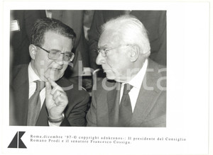 Fotografia d epoca originale 1997 ROMA Romano PRODI e Francesco COSSIGA nel corso di una conversazione Foto 1