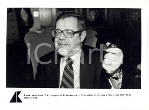 Fotografia d epoca originale 1996 ROMA Ministro Giovanni Maria FLICK regge una pipa Foto 17x24 cm 1