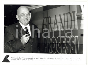 Fotografia d epoca originale 1996 ROMA  RAI UNO Sandro CURZI conduce I Grandi Processi  FOTO 24x17 1