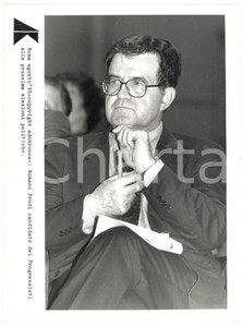 Fotografia d epoca originale 1995 ROMA Romano PRODI candidato dei Progressisti sistema i polsini  Foto 17x24 1