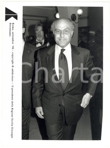 Fotografia d epoca originale 1996 ROMA Giuseppe PROVENZANO presidente della Regione Sicilia  Foto 17x24 cm 1