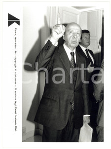 Fotografia d epoca originale 1996 ROMA Ritratto di Lamberto DINI ministro degli Esteri  FOTOGRAFIA 17x24 1