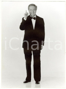 Fotografia d epoca originale 1995 MEDIASET Canale 5  LA CORRIDA Ritratto di Corrado MANTONI  Foto 17x24 1