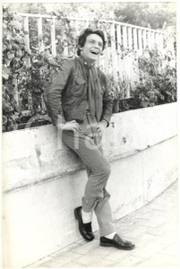 Fotografia d epoca originale 1965 ca NAPOLI Ritratto di Massimo RANIERI sorridente  Foto VINTAGE 20x30 cm 1
