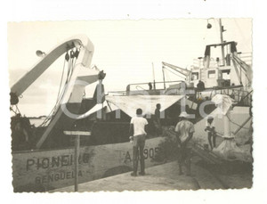 Fotografia d epoca originale 1966 BENGUELA ANGOLA Nave carica merci per conserve Atlantico Foto 11x8 1