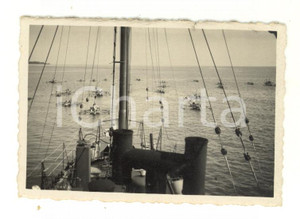 Fotografia d epoca originale 1940 ca TRINDADE BRAZIL Gara di canottaggio vista da nave MARINHA PORTUGUESA 1