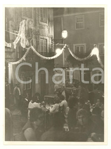 Fotografia d epoca originale 1978 LISBOA Festa dei Santos Populares  Cena tradizionale in strada  Foto 1
