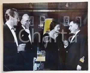 Fotografia d epoca originale 1950 ca ITALIA NAVIGAZIONE Crociere  Rossana PODESTA  e Marco VICARIO 40x30 1