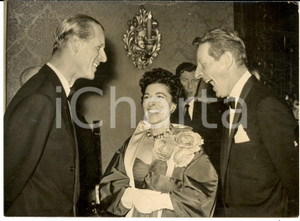 Fotografia d epoca originale 1959 LONDON Filippo di Edimburgo con Danny KAYE e Sylvia FINE per Five pennies 1