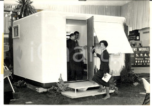 Fotografia d epoca originale 1961 PARIS Salon de l Equipement Hotelier  La chambre d appoint  Photo 18x13 1