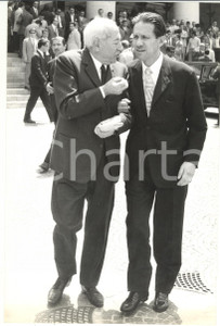 Fotografia d epoca originale 1969 ROMA XI Congresso DC  Discussione tra Flaminio PICCOLI e Giuseppe SPATARO 1