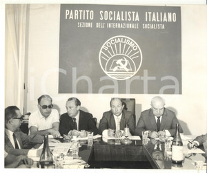 Fotografia d epoca originale 1965 ca ROMA  PSI  Giacomo MANCINI  Italo VIGLIANESI  Francesco DE MARTINO 1