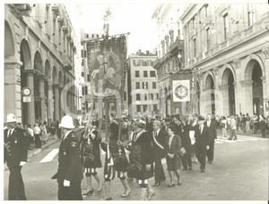 Fotografia d epoca originale 1994 GENOVA Corteo cittadino del CORPUS DOMINI Foto VINTAGE 24x18 cm 1