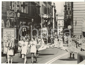 Fotografia d epoca originale 1992 GENOVA Passaggio del gruppo storico A Compagna Foto VINTAGE 24x18 cm 1