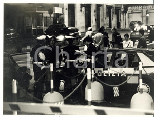 Fotografia d epoca originale 1994 GENOVA Corso Europa  Pattugliamento della Polizia Foto VINTAGE 24x18 1