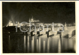 Fotografia d epoca originale 1938 PRAGA X Anniversario indipendenza  Ponte Carlo e Castello illuminati 1