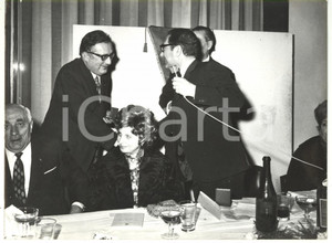 Fotografia d epoca originale 1990 ca GENOVA Cerimonia di premiazione 2 Fotografia VINTAGE 24x18 cm 1