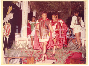 Fotografia d epoca originale 1995 ca GENOVA  COSTUME Festa a tema antica Roma  Arrivo dei gladiatori FOTO 1