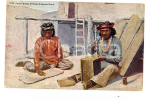 Cartolina originale da collezione 1920 NATIVE AMERICANS PUEBLO Indian drilling wampum beads Postcard TAMMEN 1