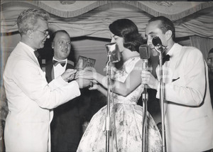 Fotografia d epoca originale 1955 ROMA Domenico MECCOLI consegna Nastro d argento a Silvana MANGANO Foto 1