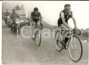 Fotografia d epoca originale 1953 CYCLISME TOUR DE FRANCE Jean ROBIC et Jean LE GUILLY en montagne Photo 1