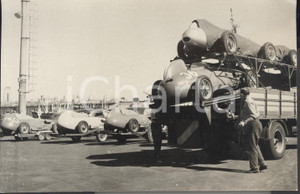 Fotografia d epoca originale 1958 GENOVA Vetture per la FORMULA UNO all arrivo in porto  Foto 18x13 cm 1