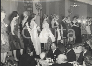 Fotografia d epoca originale 1958 SAINT VINCENT Concorso Indossatrice Perfetta  Sfilata concorrenti 1