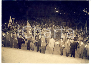 Fotografia d epoca originale 1953 ROMA Altare della Patria  Manifestazione per ritorno di Trieste all Italia 1