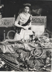 Fotografia d epoca originale 1953 LONDON Covent Garden  Queen Elizabeth at Coronation Opera Photo 15x20 cm 1