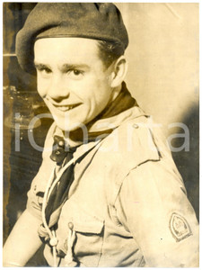 Fotografia d epoca originale 1954 LONDON Portrait of Queen s Scout Paul GARLAND  Communist Photo15x20 cm 1