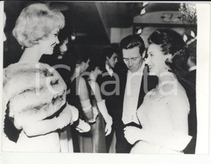 Fotografia d epoca originale 1963 LONDON Rosanna SCHIAFFINO Liselotte PULVER at Sammy going South premiere 1