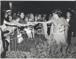 Fotografia d epoca originale 1967 VENEZIA MOSTRA DEL CINEMA Claudia CARDINALE con abito di Nina RICCI Foto 1
