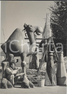 Fotografia d epoca originale 1956 MILANO Fiera Campionaria  Installazione pubblicitaria della Groppi soda 1