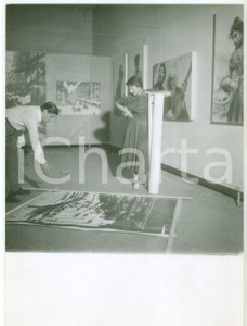 Fotografia d epoca originale 1956 MILANO La Permanente  Allestimento Mostra della canzone storica napoletana 1