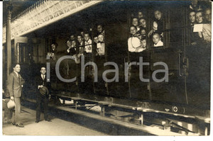 Fotografia d epoca originale 1928 TORINO PORTA NUOVA Partenza treno della CROCE ROSSA Foto cartolina 1