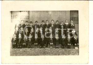 Fotografia d epoca originale 1940 ca GRANA AT Ritratto di una classe elementare maschile Foto 18x13 cm 1
