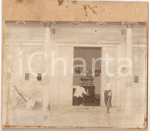 Fotografia d epoca originale 1909 LAOS ? Ufficiale Joseph CORDIAT nel suo sÃ©parÃ©  Foto CURIOSA 21x19 cm 1