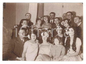 Fotografia d epoca originale 1928 ITALIA CARNEVALE Festa in maschera  Donne con corone floreali Foto 8x6 cm 1