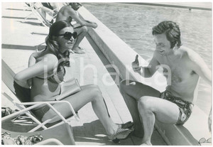 Fotografia d epoca originale 1970 ca COSTUME ITALIA Cantante MILVA in piscina  Ritratto  Foto 30x20 cm 1