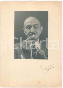 Fotografia d epoca originale 1940 ca AREA DI COMO Ernesto REINACH fuma una sigaretta  Foto 21x30 cm 1