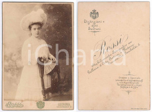 Fotografia d epoca originale 1900 ca GENOVA Giovane donna in abito bianco e ventaglio  Foto Giulio ROSSI 1