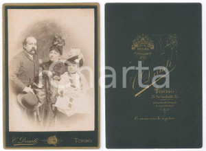 Fotografia d epoca originale 1900 ca TORINO Ritratto di famiglia in tenuta da passeggio Foto C. DEASTI 11x16 1