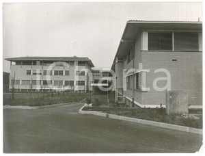 Fotografia d epoca originale 1975 GRUGLIASCO TO Nuovo Ospedale Psichiatrico  Esterno Foto 24x18 3 1