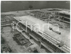 Fotografia d epoca originale 1975 GRUGLIASCO TO Complesso Scolastico del BAROCCHIO  Cantiere Foto 1