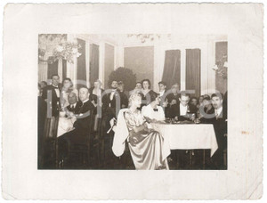Fotografia d epoca originale 1930 ca COSTUME  ITALIA  Cena di gala  Fotografia 24x18 cm 1